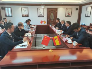  2020年11月27日，，，，，乐家集团高层领导莅临恒峰g22建材集团总部交流工作